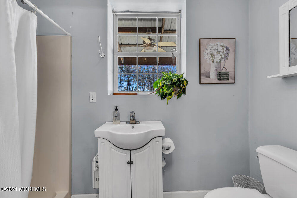 839 Lloyd Road Aberdeen, NJ 07747 - Photo 39 of 67 043_dsc03383aa