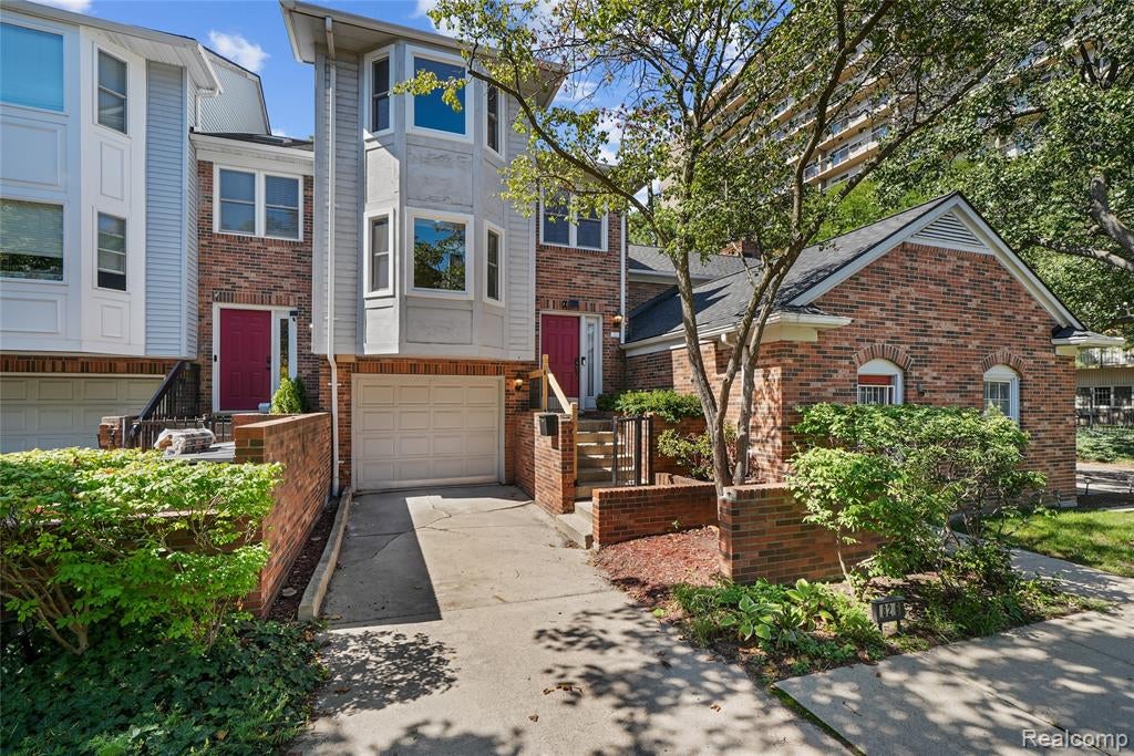 826 Seville Row Detroit, MI 48202 - Photo 39 of 44 Gallery Image 39