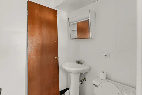 $140,000 | 325 Gentry Street, Park Forest, IL 60466