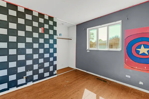 $140,000 | 325 Gentry Street, Park Forest, IL 60466