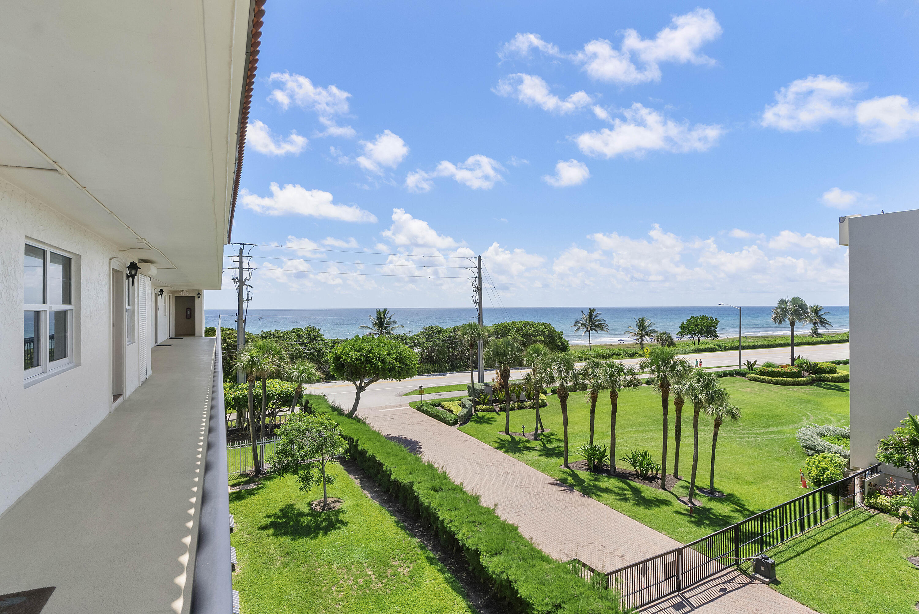 2871 North Ocean Boulevard, Unit D406 Boca Raton, FL 33431 - Photo 15 of 64 2871 N Ocean Blvd u406_060