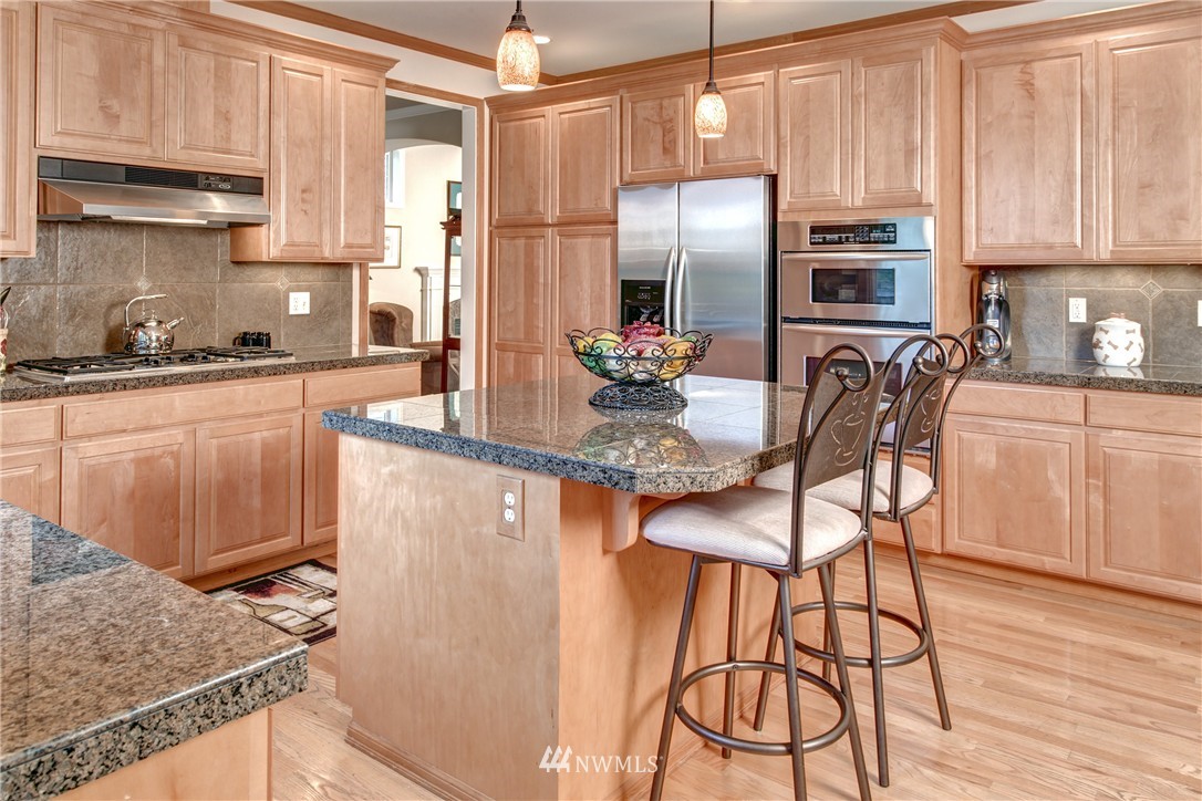 18708 35th Drive Southeast Bothell, WA 98012 - Photo 8 of 25 Gallery Image 8