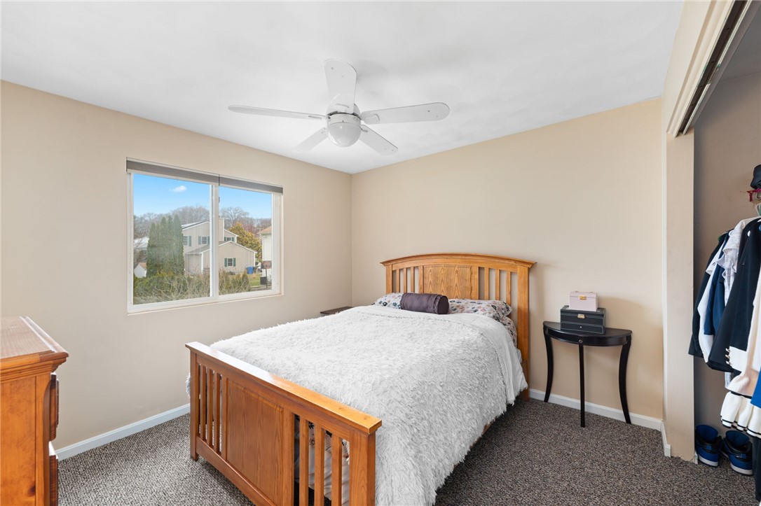 9 Iroquois Trail Cranston, RI 02921 - Photo 21 of 38