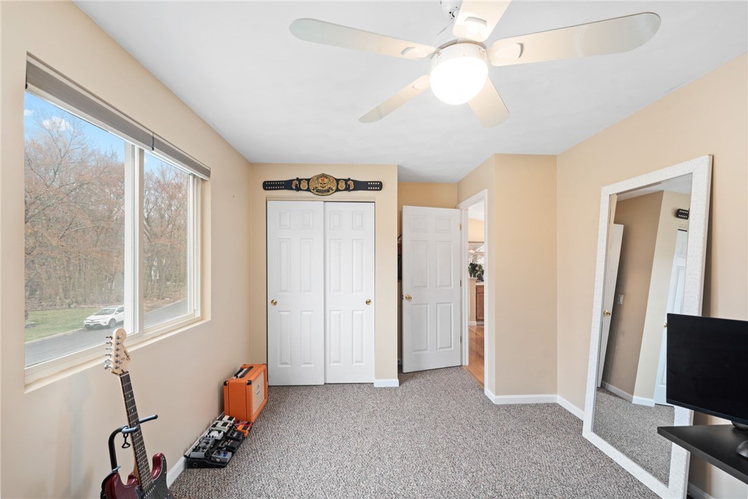 9 Iroquois Trail Cranston, RI 02921 - Photo 23 of 38