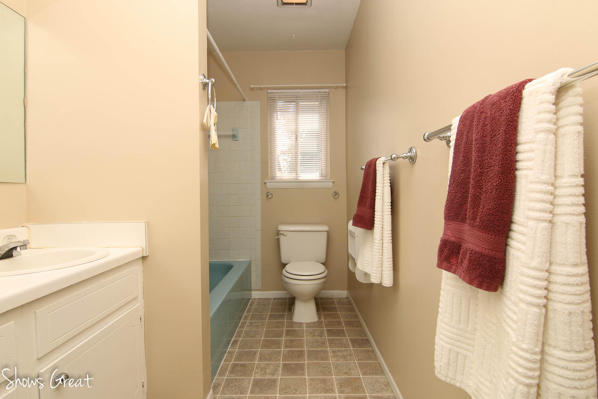 3710 Meadowlark Road Roanoke, VA 24018 - Photo 22 of 34 IMG_4511