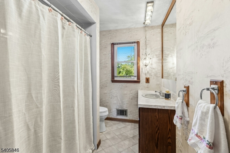 294 Mountain Avenue Springfield, NJ 07081 - Photo 18 of 21