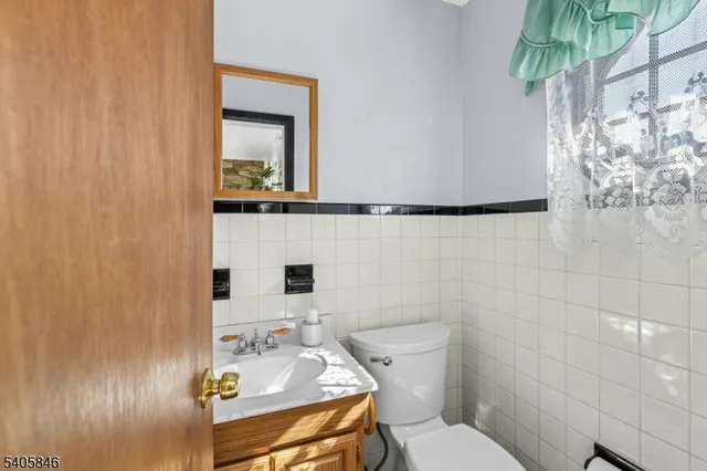 $695,000 | 294 Mountain Avenue, Springfield, NJ 07081