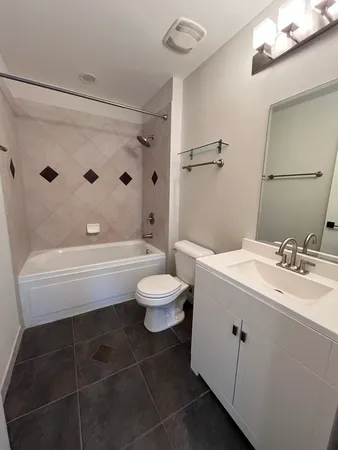 $395,000 | 40 East Northwest Highway, Unit 202, Mount Prospect, IL 60056