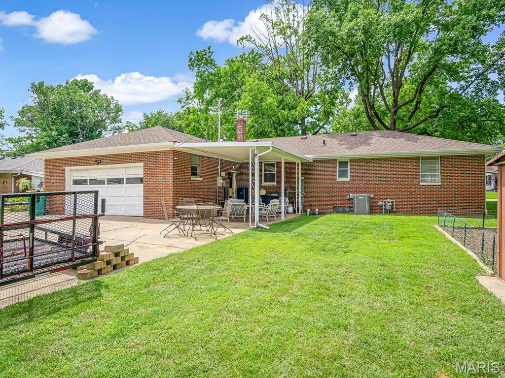 608 South Augusta Street O'Fallon, IL 62269 - Photo 16 of 17