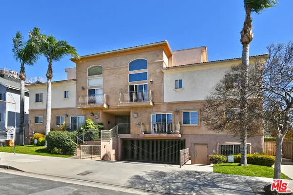 $599,000 | 8800 Etiwanda Avenue, Unit 7, Northridge, CA 91325