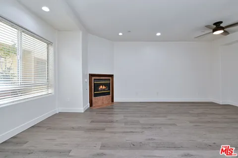 $599,000 | 8800 Etiwanda Avenue, Unit 7, Northridge, CA 91325