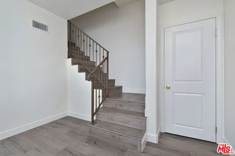 $599,000 | 8800 Etiwanda Avenue, Unit 7, Northridge, CA 91325