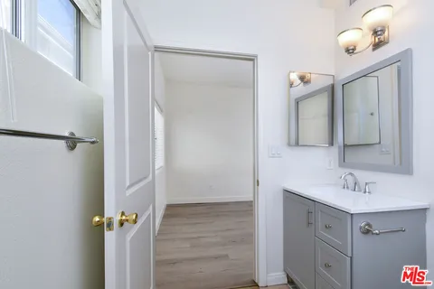 $599,000 | 8800 Etiwanda Avenue, Unit 7, Northridge, CA 91325