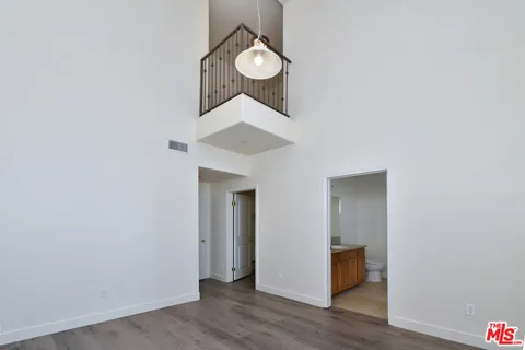 $599,000 | 8800 Etiwanda Avenue, Unit 7, Northridge, CA 91325