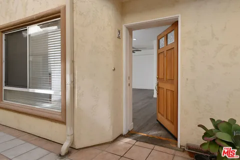 $599,000 | 8800 Etiwanda Avenue, Unit 7, Northridge, CA 91325