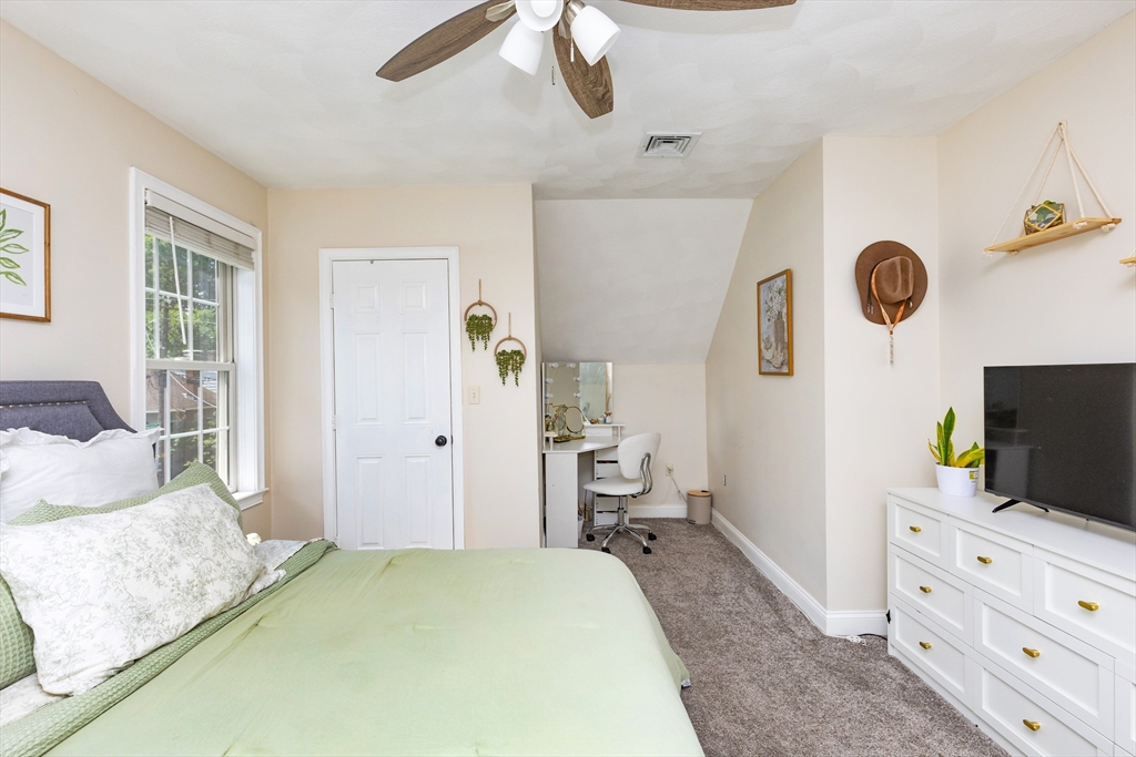 7 Austin Street Methuen, MA 01844 - Photo 24 of 39
