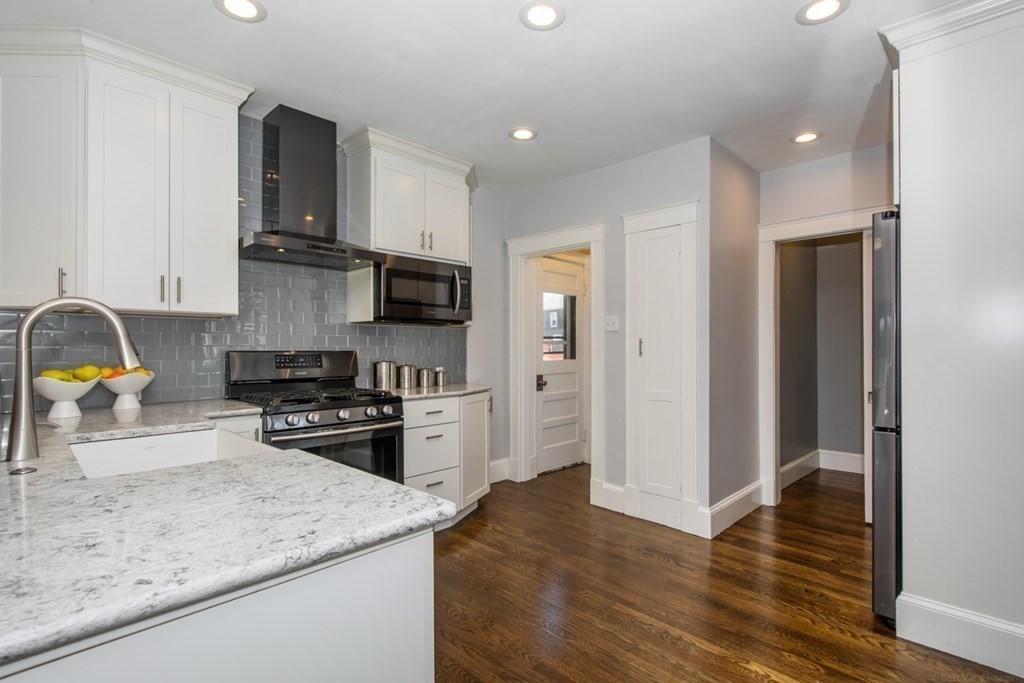 50 Harding Road Norwood, MA 02062 - Photo 5 of 28