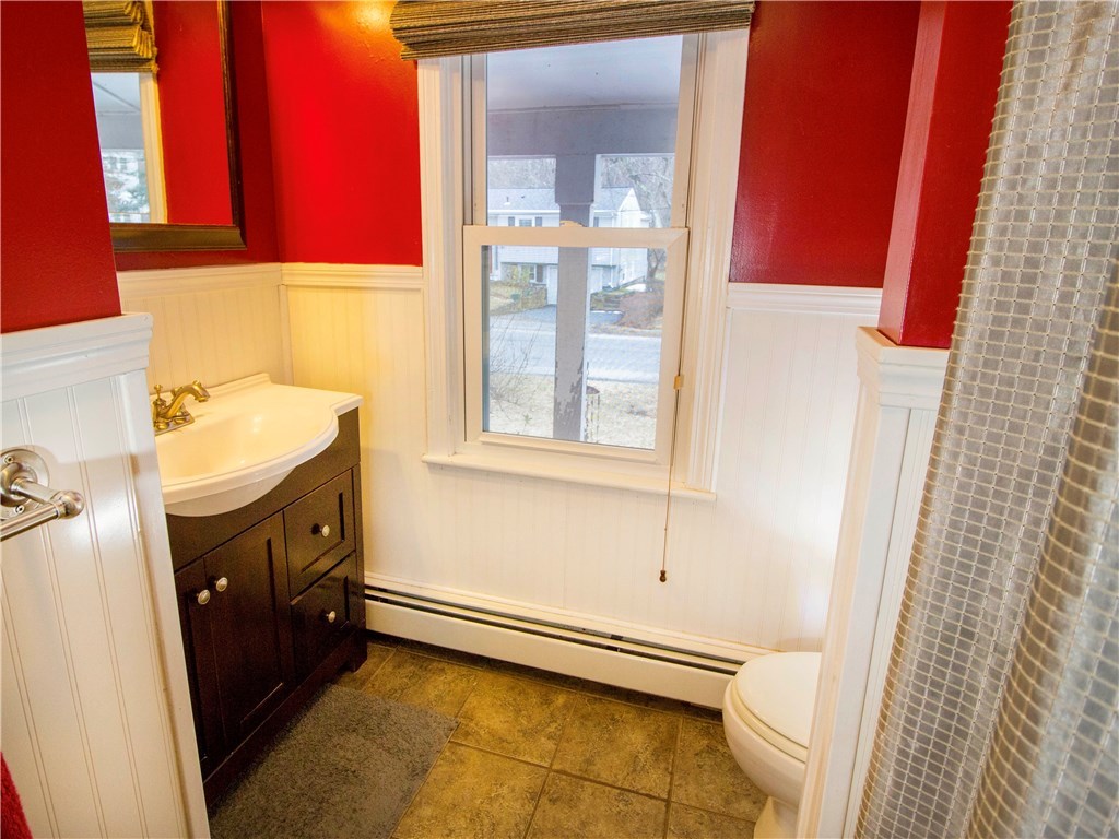 65 Linden Road Barrington, RI 02806 - Photo 16 of 27