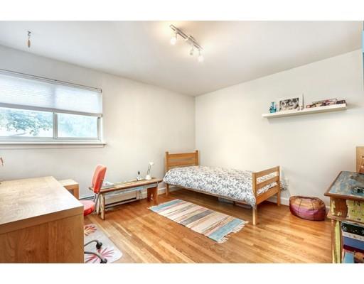 30 Helene Road Newton, MA 02468 - Photo 14 of 27 Gallery Image 14