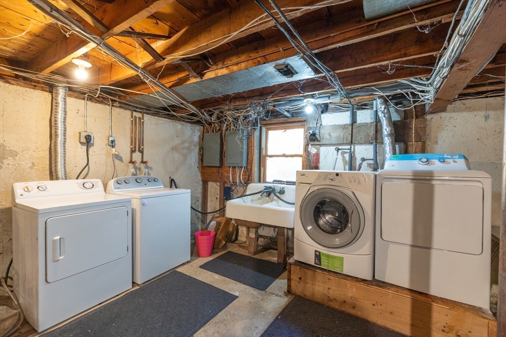 92 Pleasant Street Wenham, MA 01984 - Photo 32 of 36