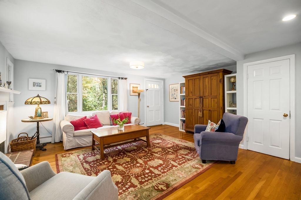 92 Pleasant Street Wenham, MA 01984 - Photo 5 of 36