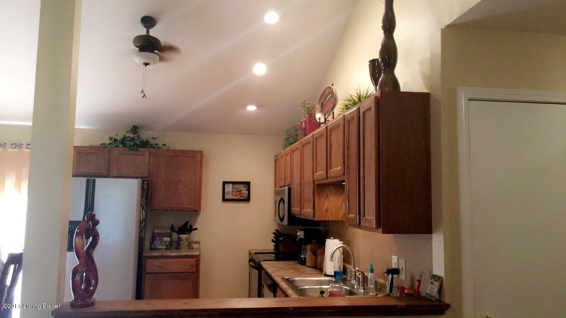 4320 Gaudet Road Louisville, KY 40299 - Photo 11 of 33 Kitchen