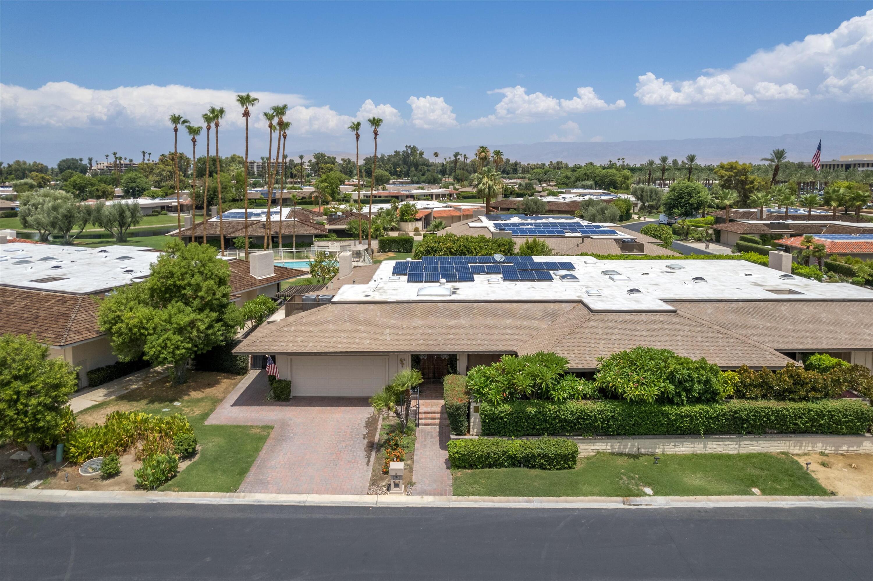 2 Lehigh Court Rancho Mirage, CA 92270 - Photo 5 of 40 04-63415763