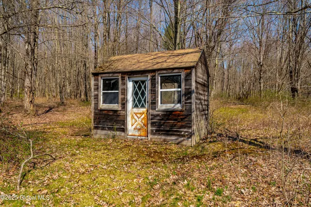 $299,900 | 49 State Line Road, White Creek, NY 12057