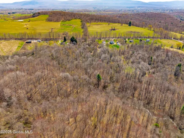$299,900 | 49 State Line Road, White Creek, NY 12057