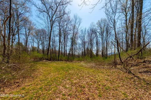 $299,900 | 49 State Line Road, White Creek, NY 12057