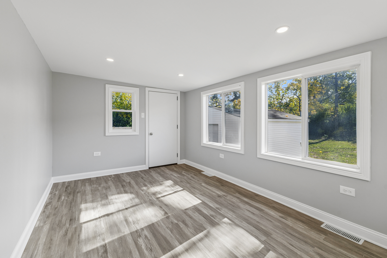 7705 Columbia Drive Bridgeview, IL 60455 - Photo 12 of 25