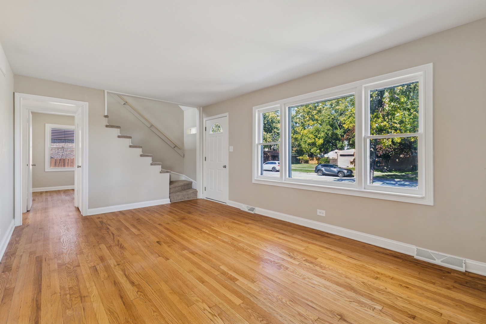 7705 Columbia Drive Bridgeview, IL 60455 - Photo 4 of 25