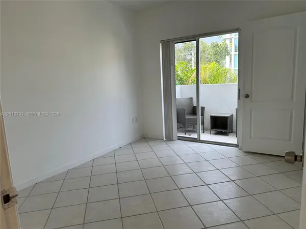 $2,000 | 3051 Southwest 27th Avenue, Unit 205, Miami, FL 33133