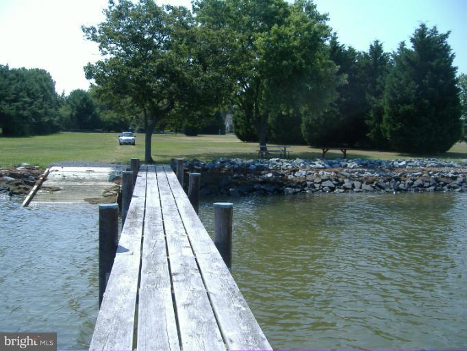 22611 Indian Point Road Bozman, MD 21612 - Photo 2 of 29 Community pier and lot