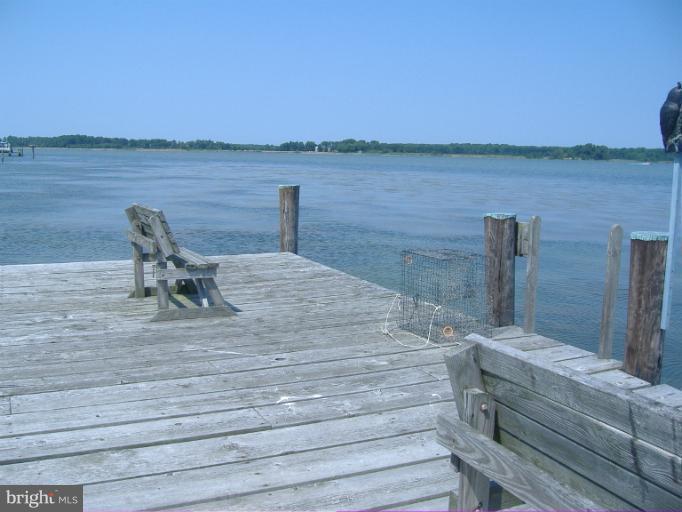 22611 Indian Point Road Bozman, MD 21612 - Photo 21 of 29 Community end of pier looking out on Harris Creek