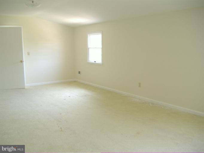 22611 Indian Point Road Bozman, MD 21612 - Photo 25 of 29 2nd floor master sitting / rec room