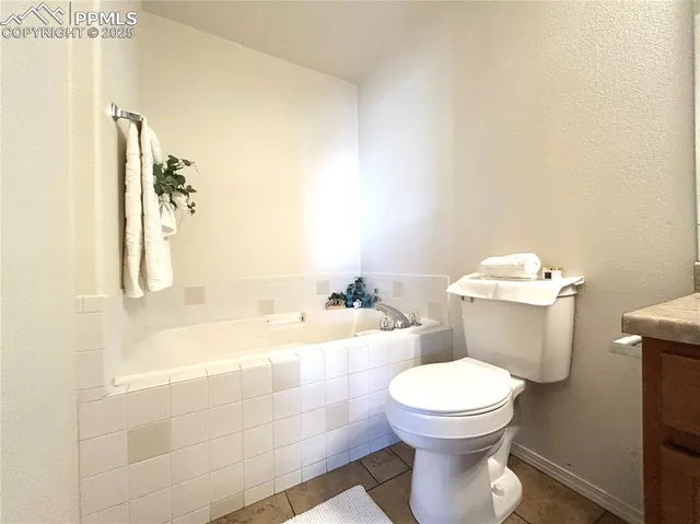 $350,000 | 4855 Rusty Nail Point, Unit 101, Colorado Springs, CO 80916