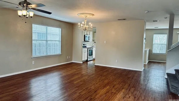 $1,795 | 8851 Kestrel Oak, Converse, TX 78109