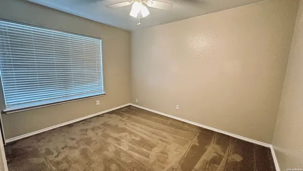 $1,795 | 8851 Kestrel Oak, Converse, TX 78109