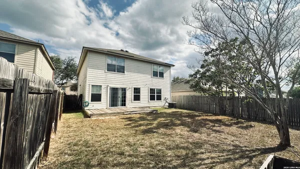 $1,795 | 8851 Kestrel Oak, Converse, TX 78109
