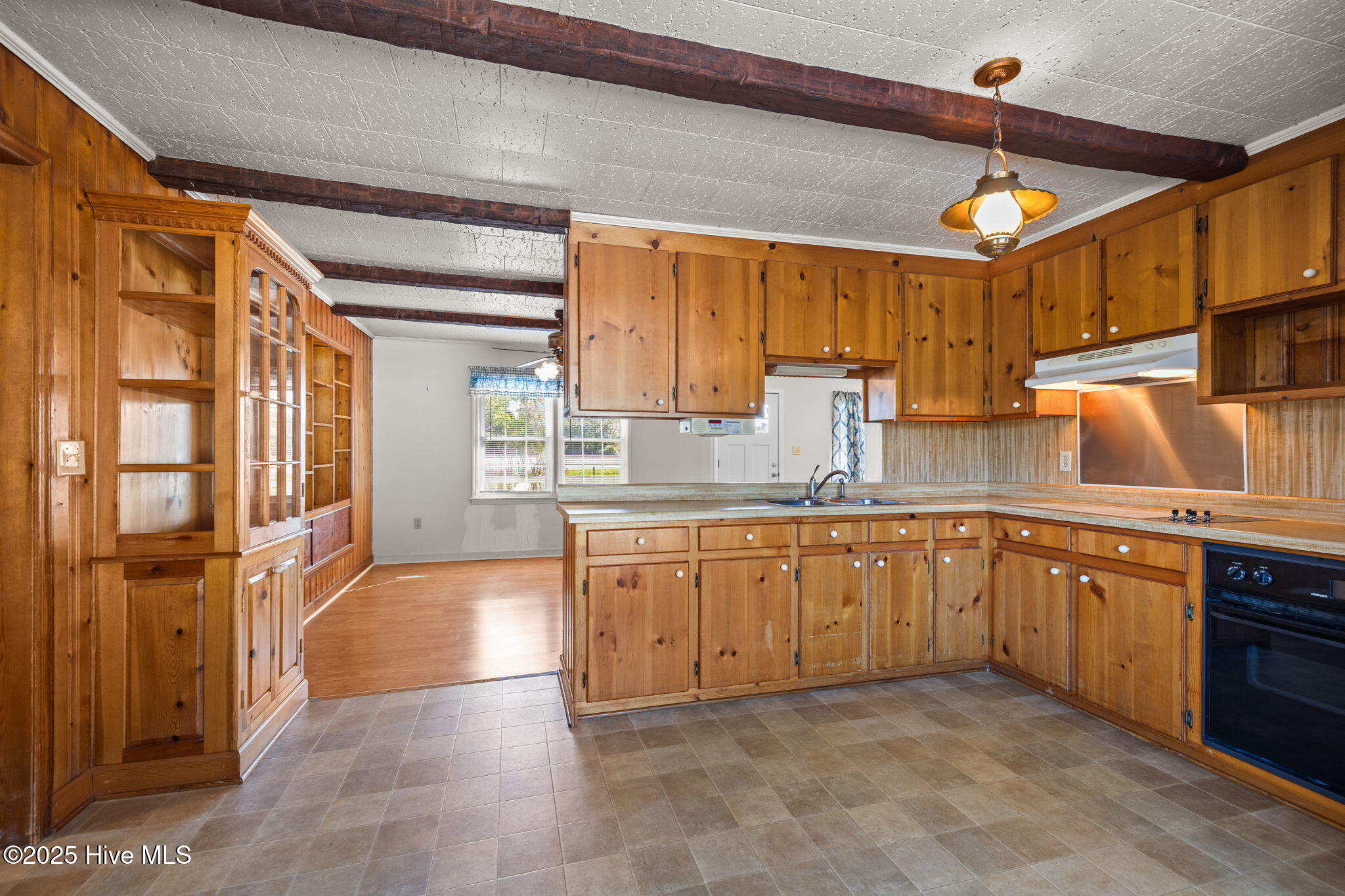 2255 Highway 70 Beaufort, NC 28516 - Photo 12 of 38 Kitchen/dining