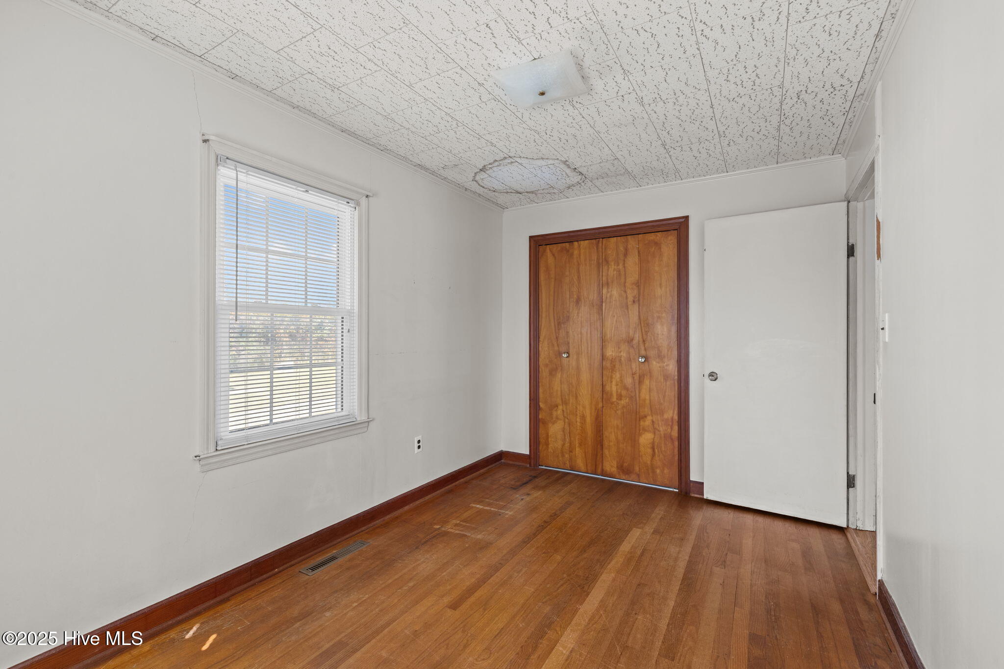 2255 Highway 70 Beaufort, NC 28516 - Photo 23 of 38 Bedroom 3