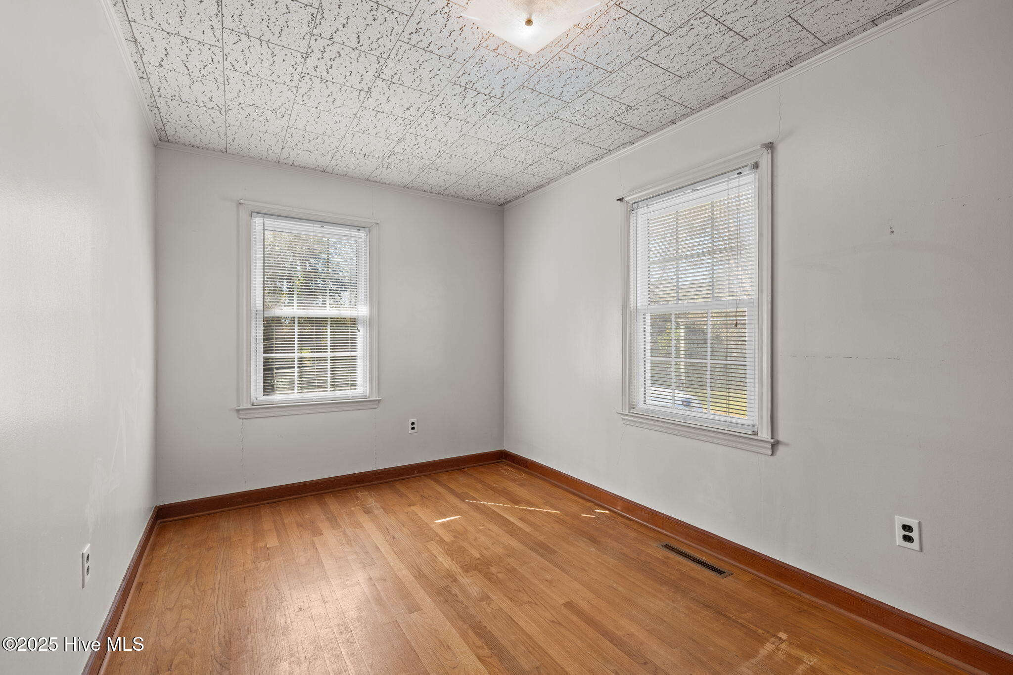 2255 Highway 70 Beaufort, NC 28516 - Photo 24 of 38 Bedroom 3