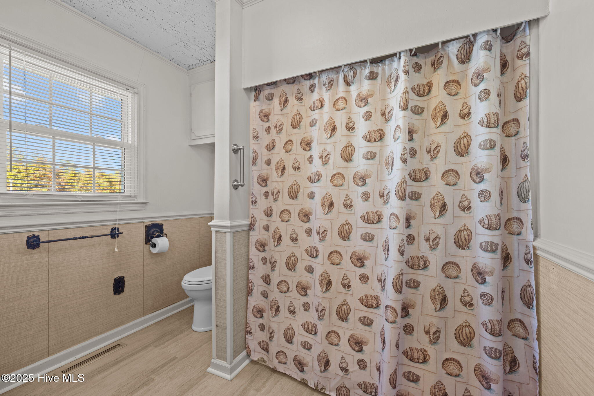 2255 Highway 70 Beaufort, NC 28516 - Photo 26 of 38 2nd full bath