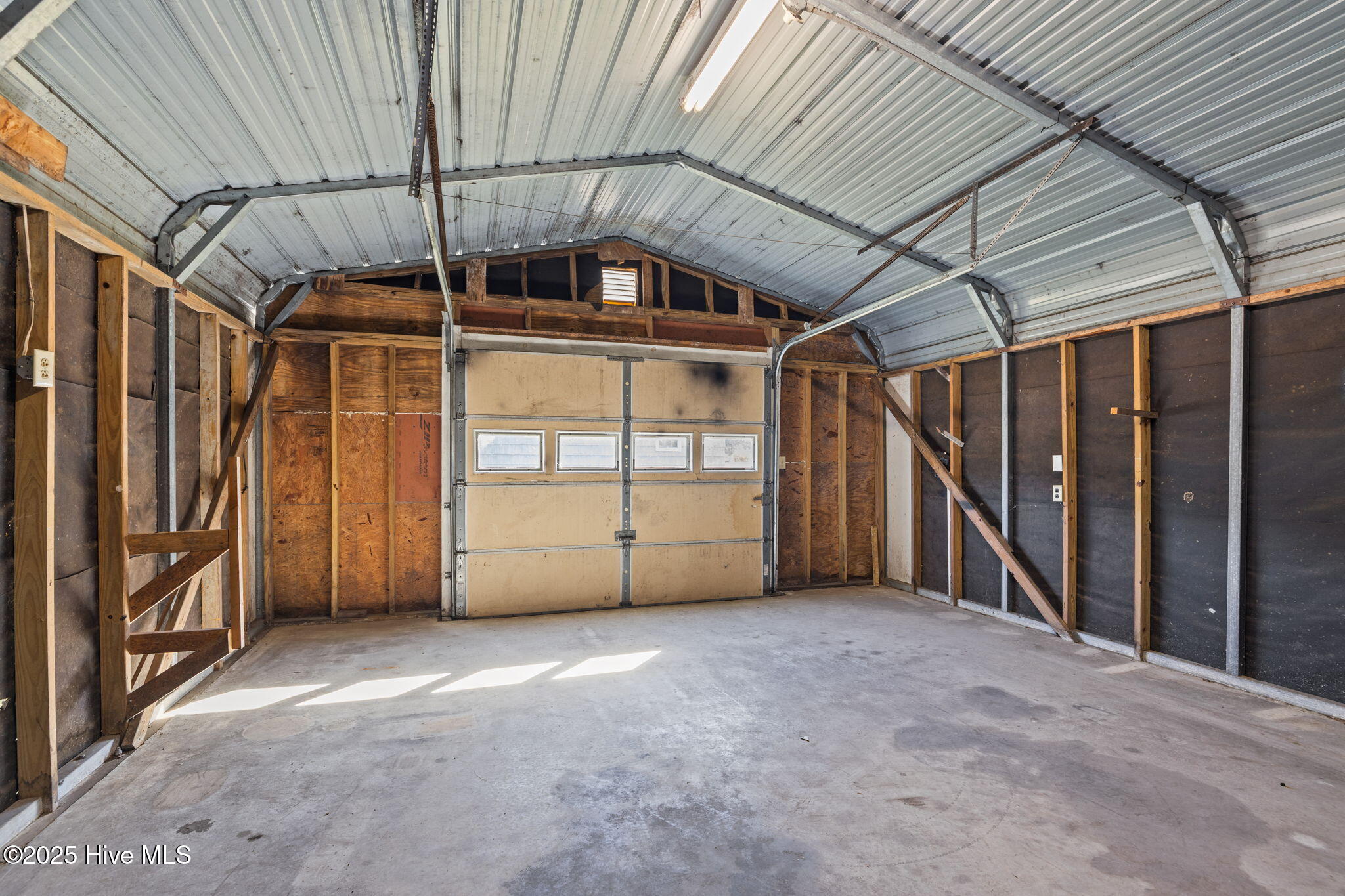 2255 Highway 70 Beaufort, NC 28516 - Photo 31 of 38 Detached garage