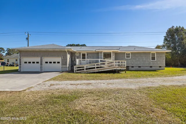 $279,500 | 2255 Highway 70, Beaufort, NC 28516