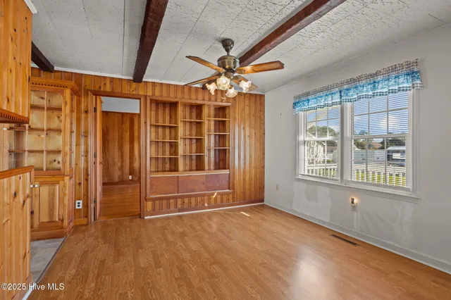 $279,500 | 2255 Highway 70, Beaufort, NC 28516