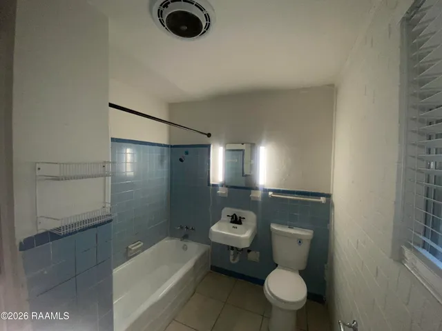 $695 | 1118 West W Chimes, Baton Rouge, LA 70802