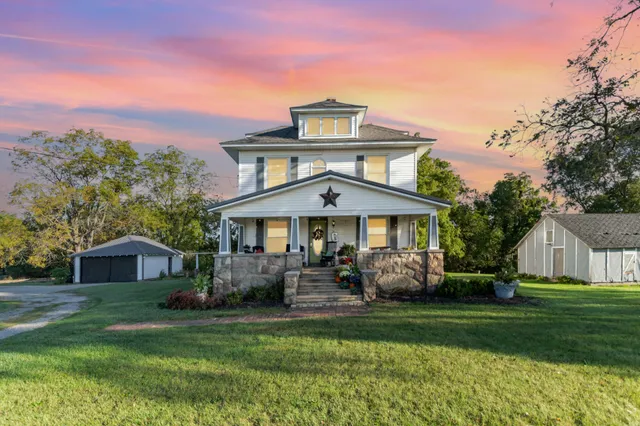 $595,000 | 4421 135th Avenue, Hamilton, MI 49419