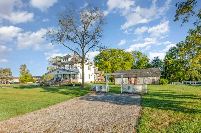 $595,000 | 4421 135th Avenue, Hamilton, MI 49419